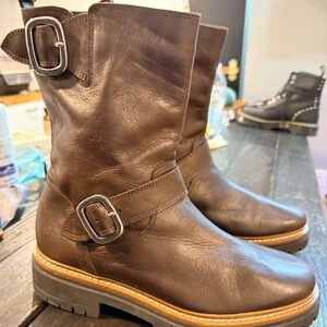 Elegant Brown Leather Boots